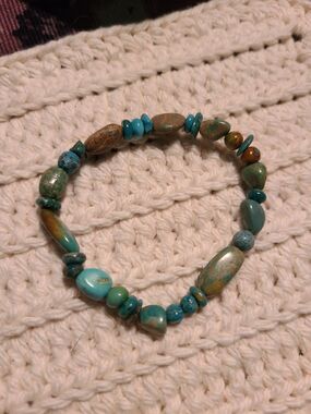 American Turquoise Style Nugget Stretch Bracelet Blue Green Gemstone